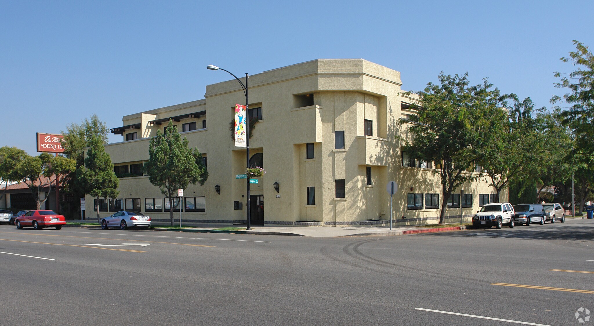 2740 W. Magnolia Boulevard