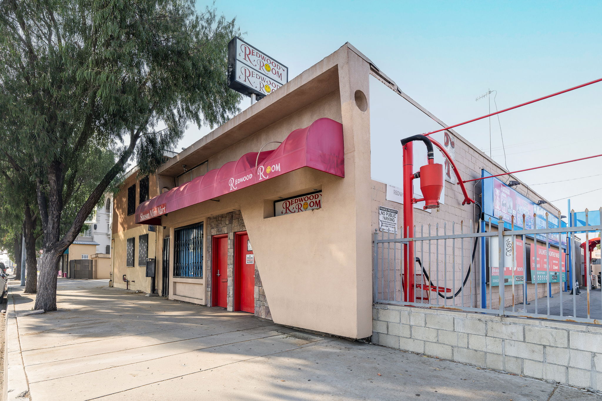 4533 Slauson Ave